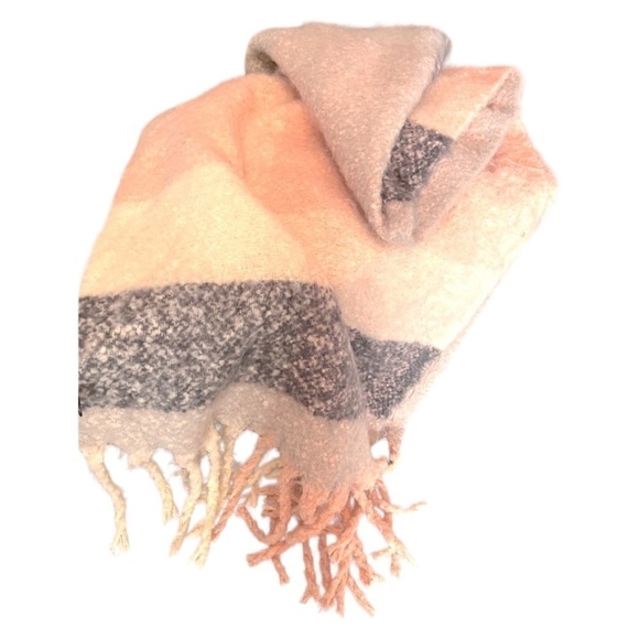 Pastel Pink Plaid Blanket Scarf or Wrap - Picture 4 of 5